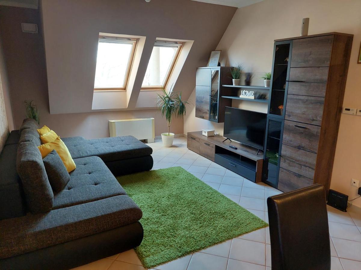 Samuci Apartman Hajduszoboszlo Exterior photo